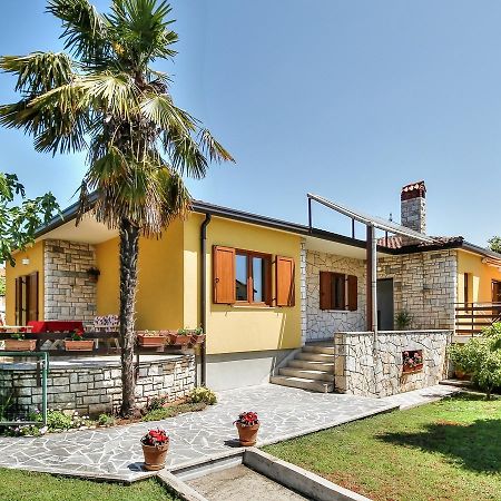 Lovric House With Apartments Umag Kültér fotó