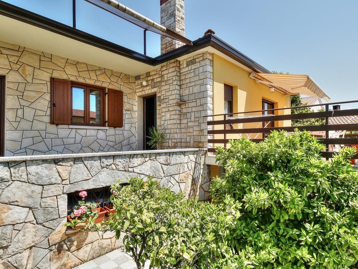 Lovric House With Apartments Umag Kültér fotó